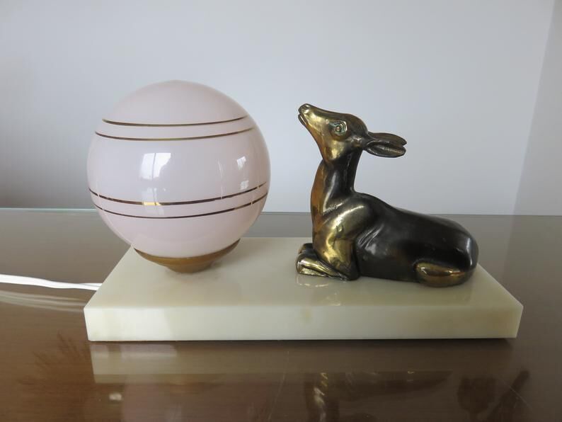 Fawn lamp, doe Art Deco marble white opaline pink and regulates 30/40 years