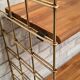 Etagere vintage scandinave 1960 bois exotique massif et metal chromé or 82x83