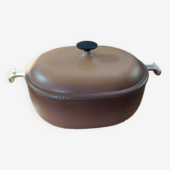 Cast iron casserole