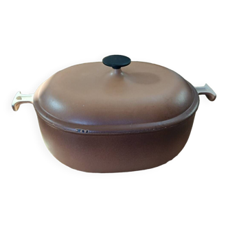 Cast iron casserole