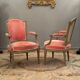 Paire de fauteuils cabriolets d'époque Louis XVI vers 1770