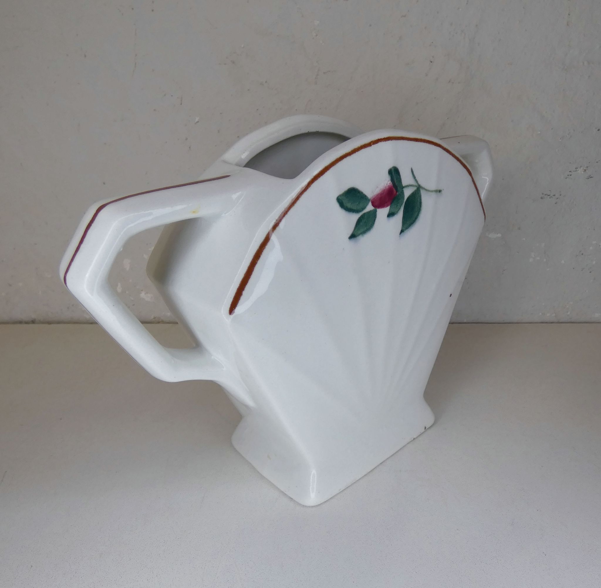 Ancien pot en faience de Saint Amand