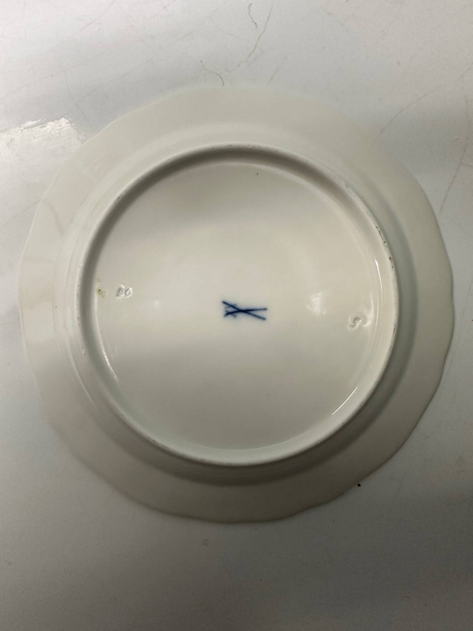 Meissen plate "Weinlaub"