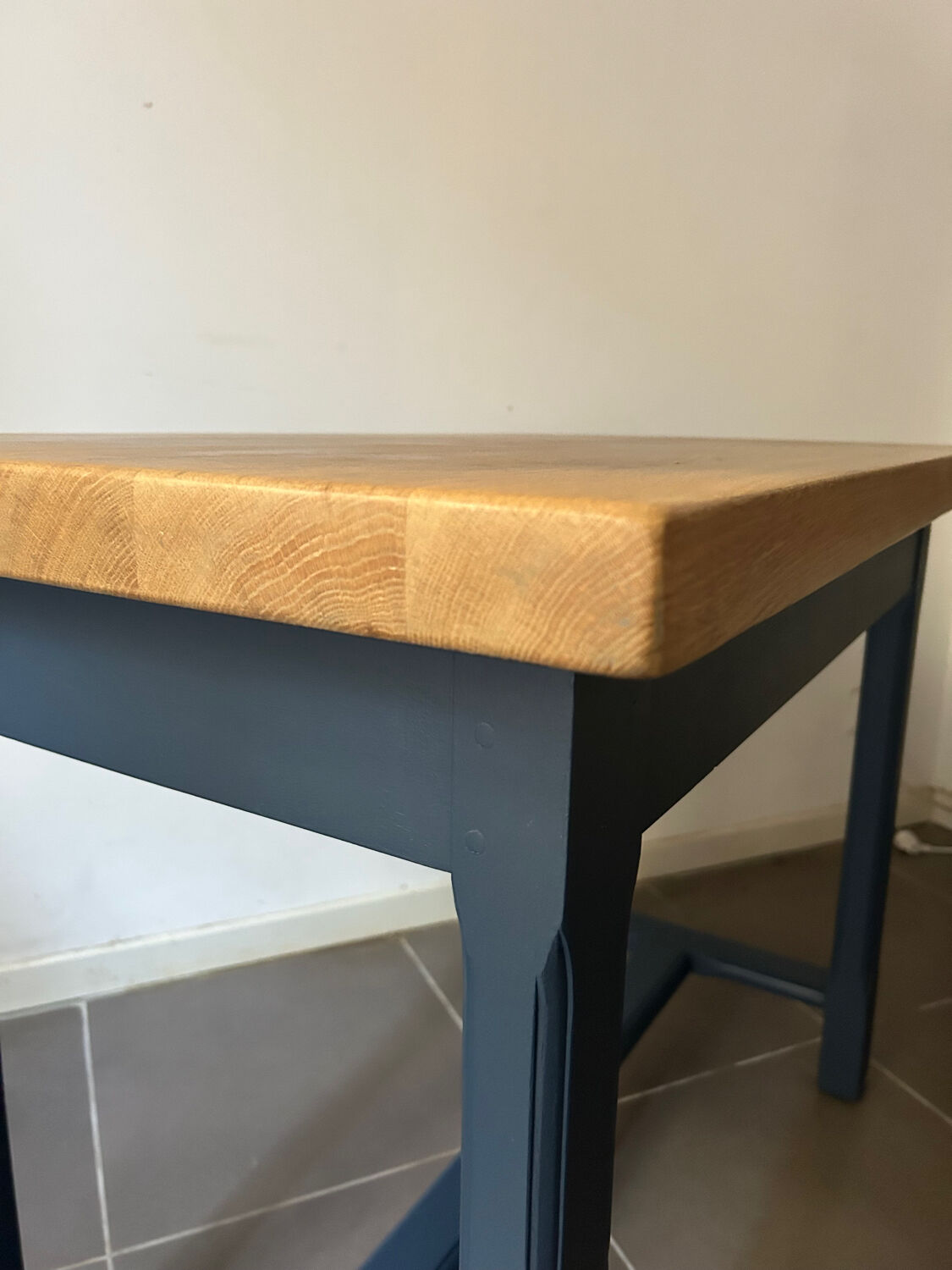 Farmhouse table