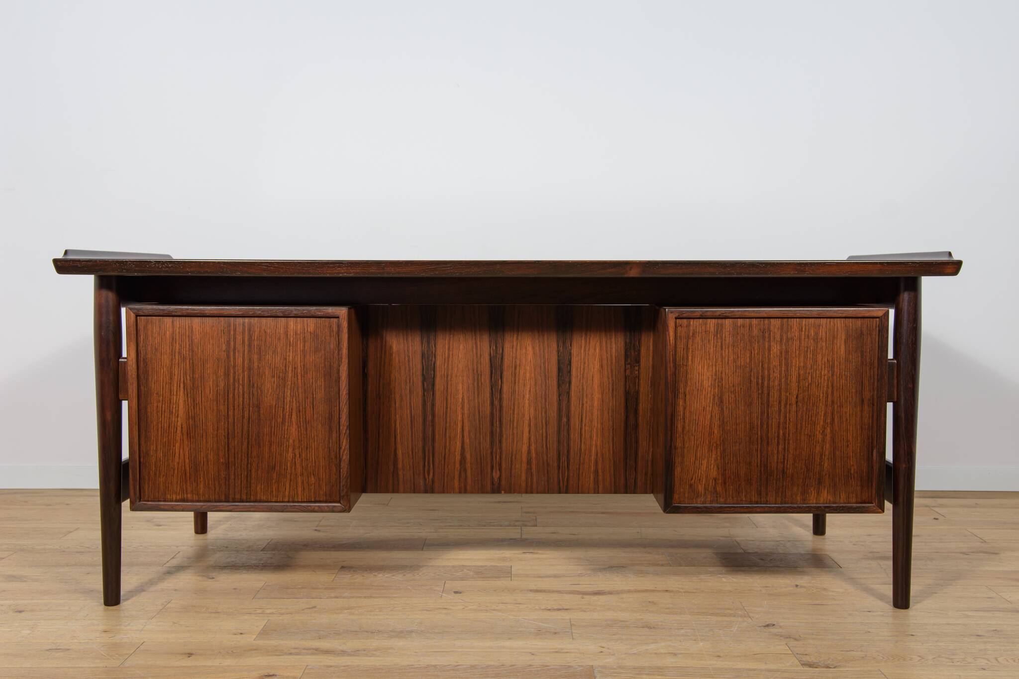 Mid-Century Rosewood Freestanding Desk Model 207 by Arne Vodder for Sibast,