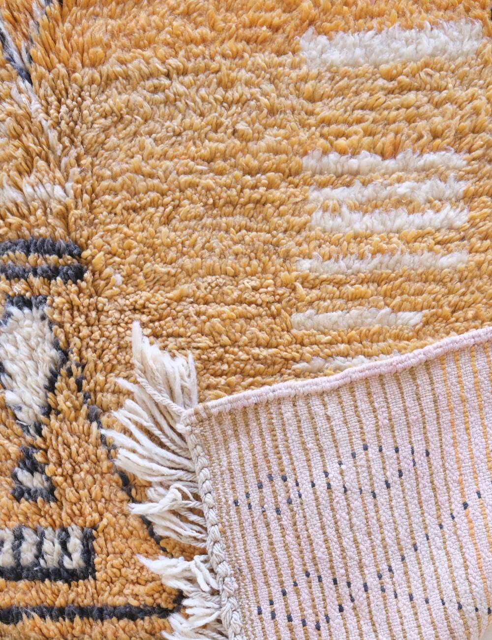 Orange Berber Rug - 272 x 163 cm