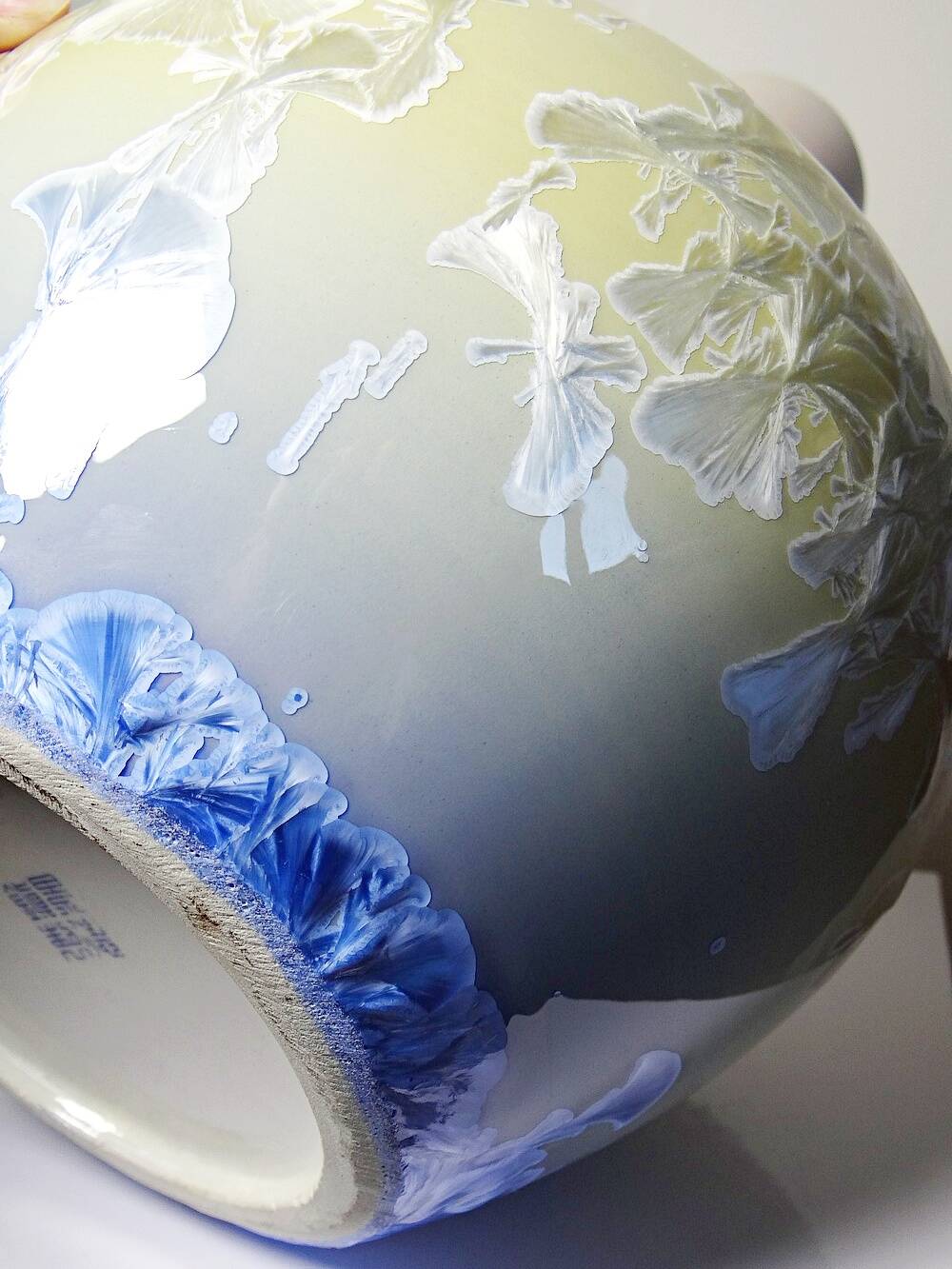 Large globular porcelain vase with crystalline enamels, Jingdezhen Zhi, vintage