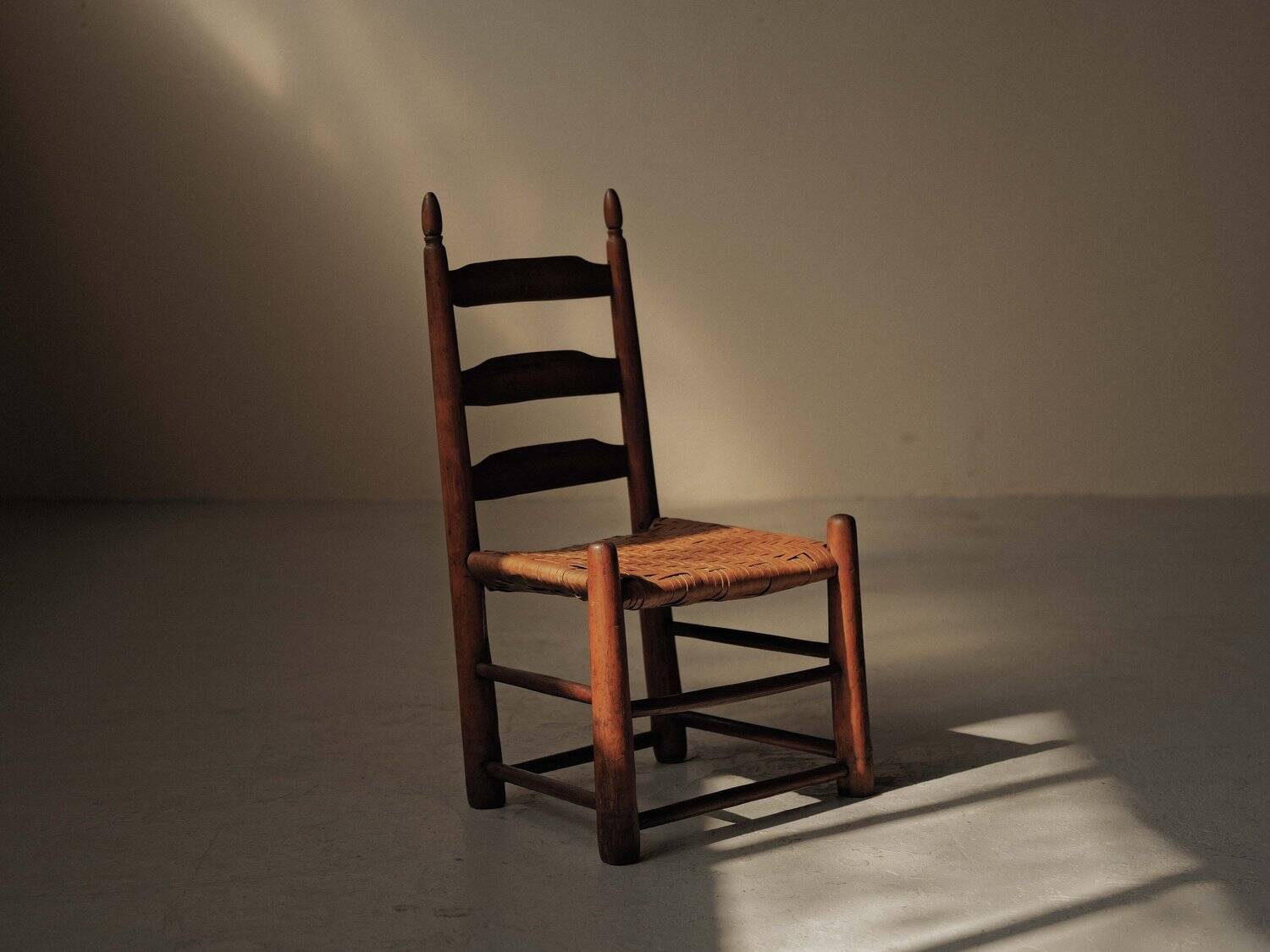 Low chair in Shaker style, United States, circa 1900