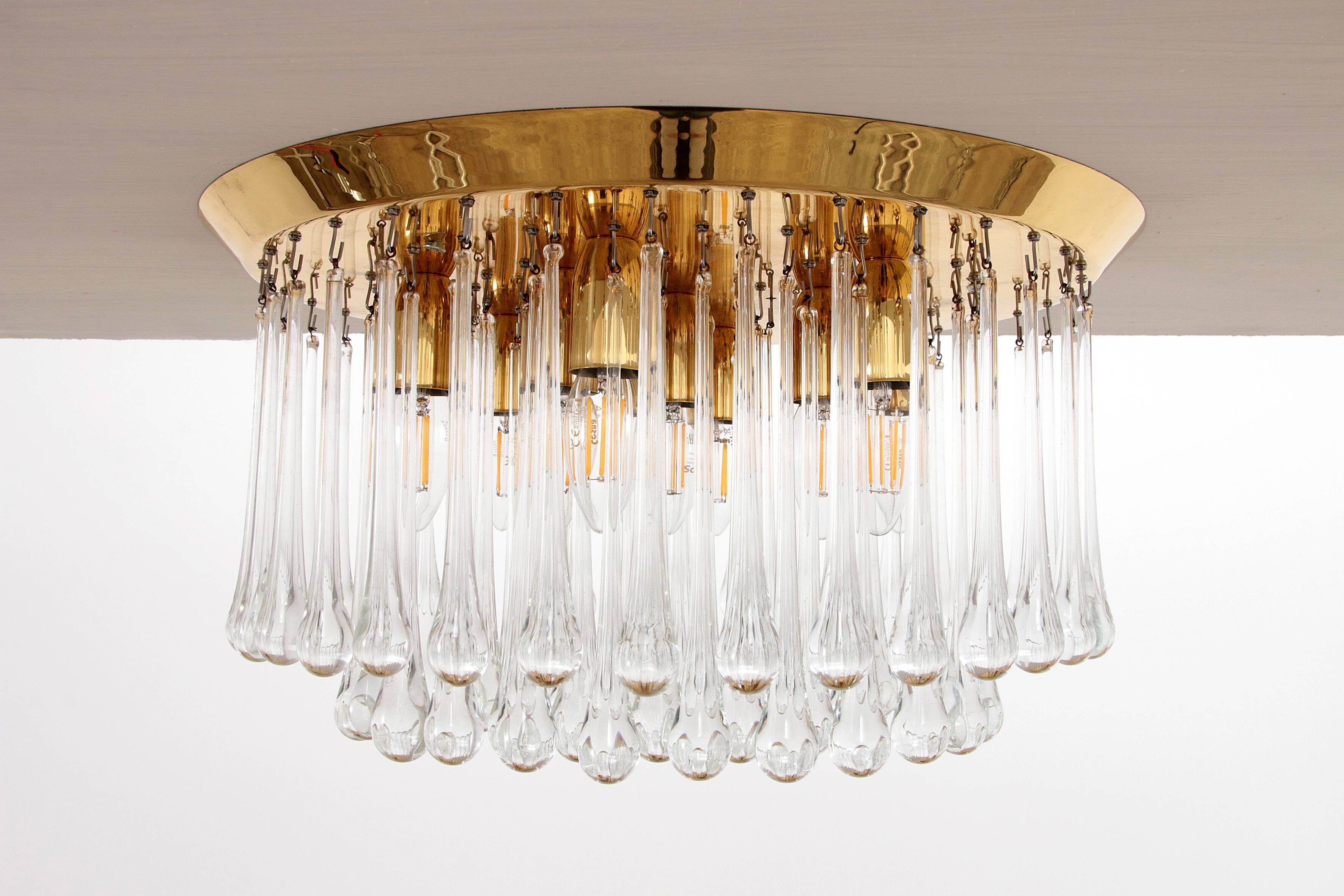 Big J.T. Kalmar Murano Raindrop hanging lamp, 1970 Austria.