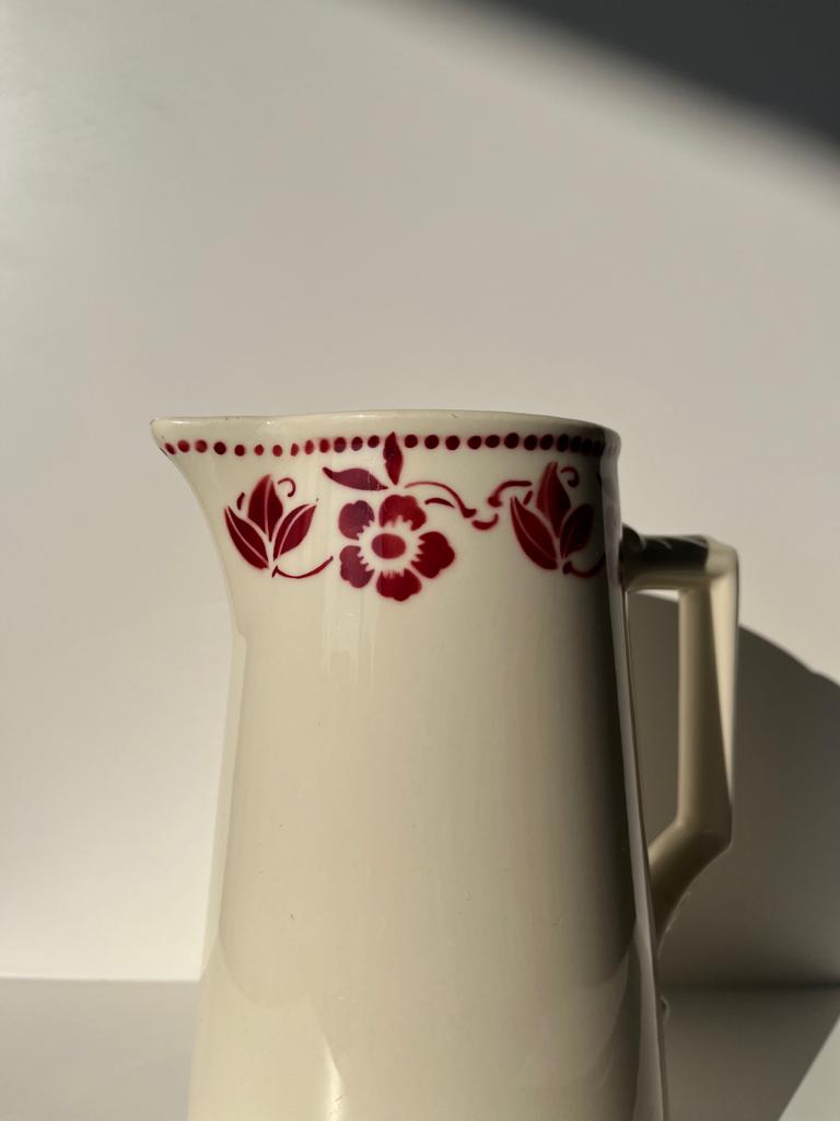 Large pitcher Badonviller red flowers