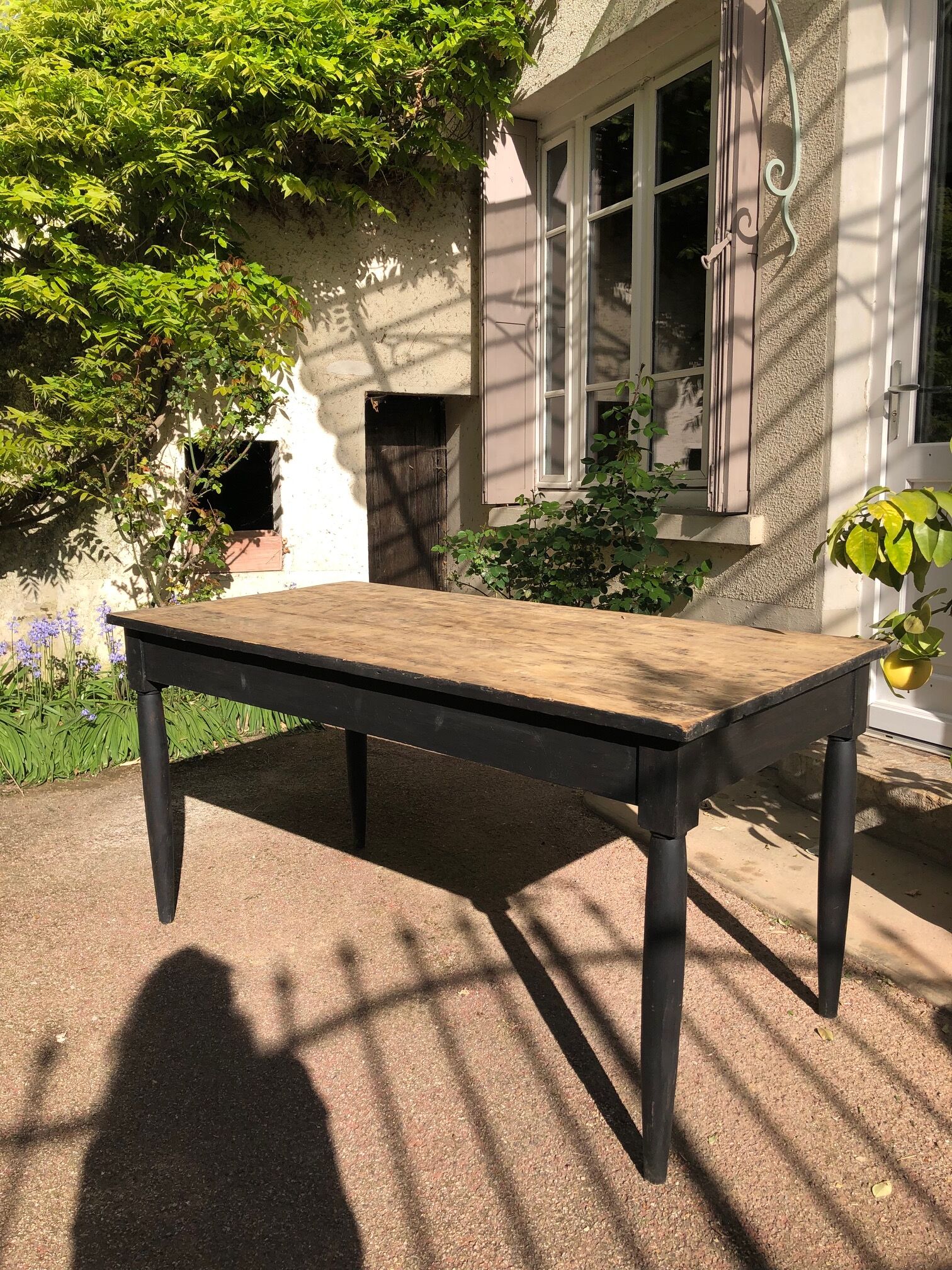 Farm table