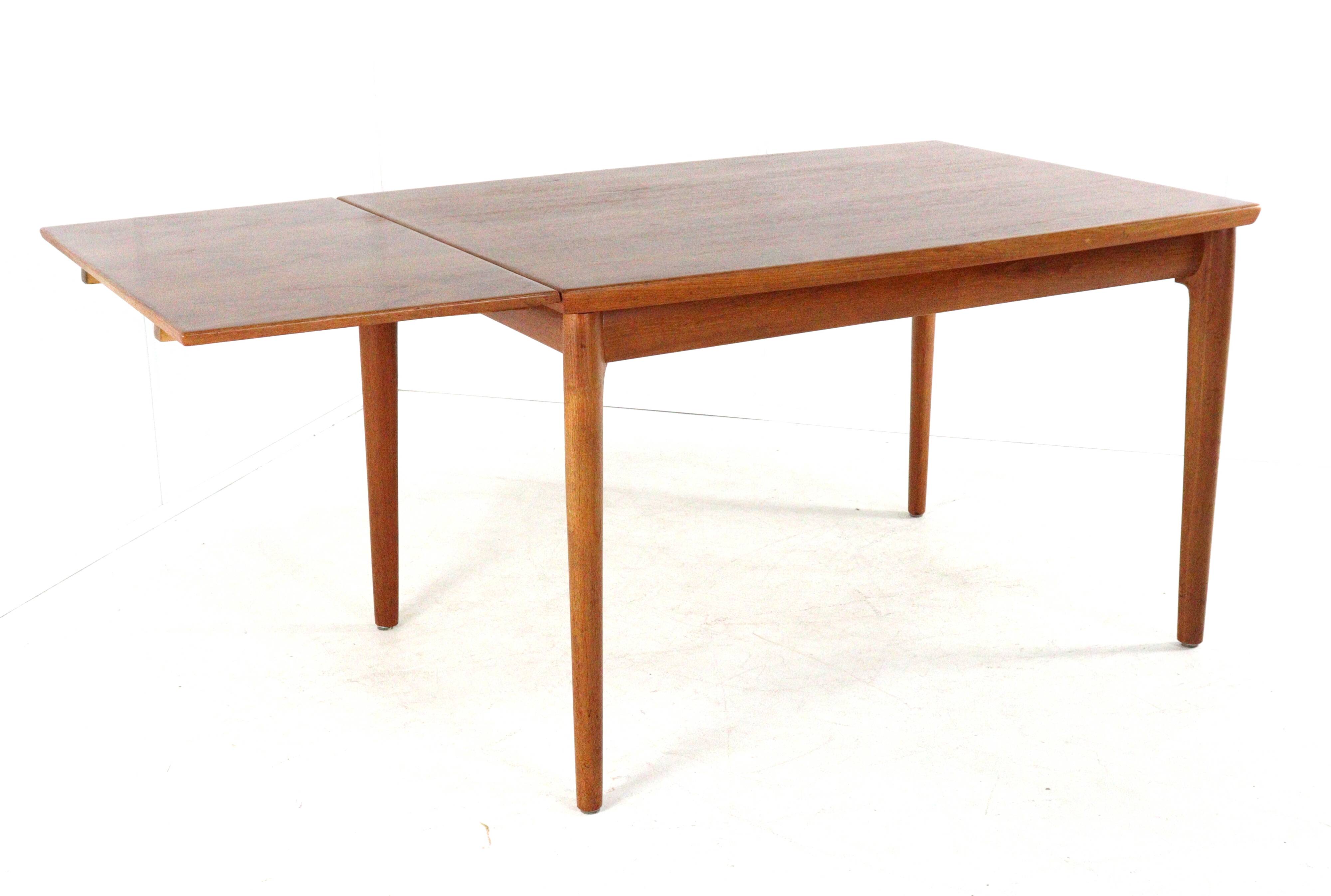 Table à manger danoise rectangulaire extensible 'Lendum'
