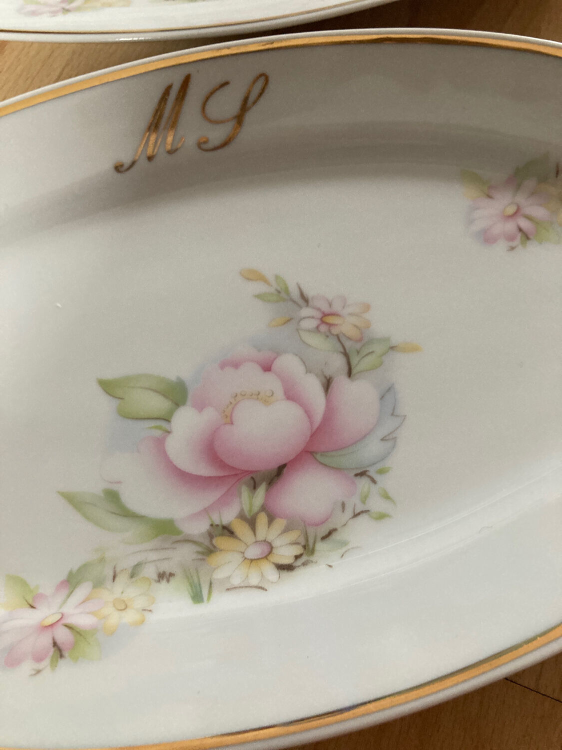 Plats ovales porcelaine de Limoges monogramme