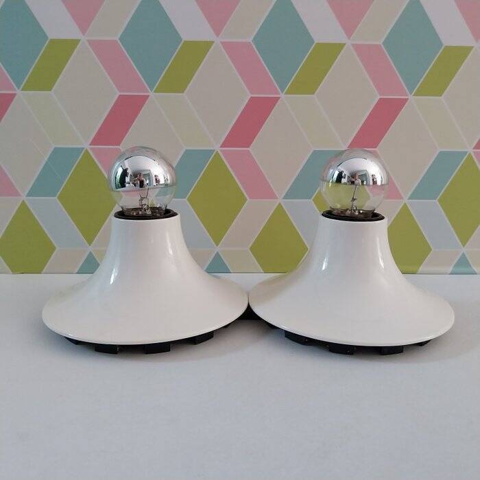 Pair of "Teti" wall lights Vico Magistretti, Artemide