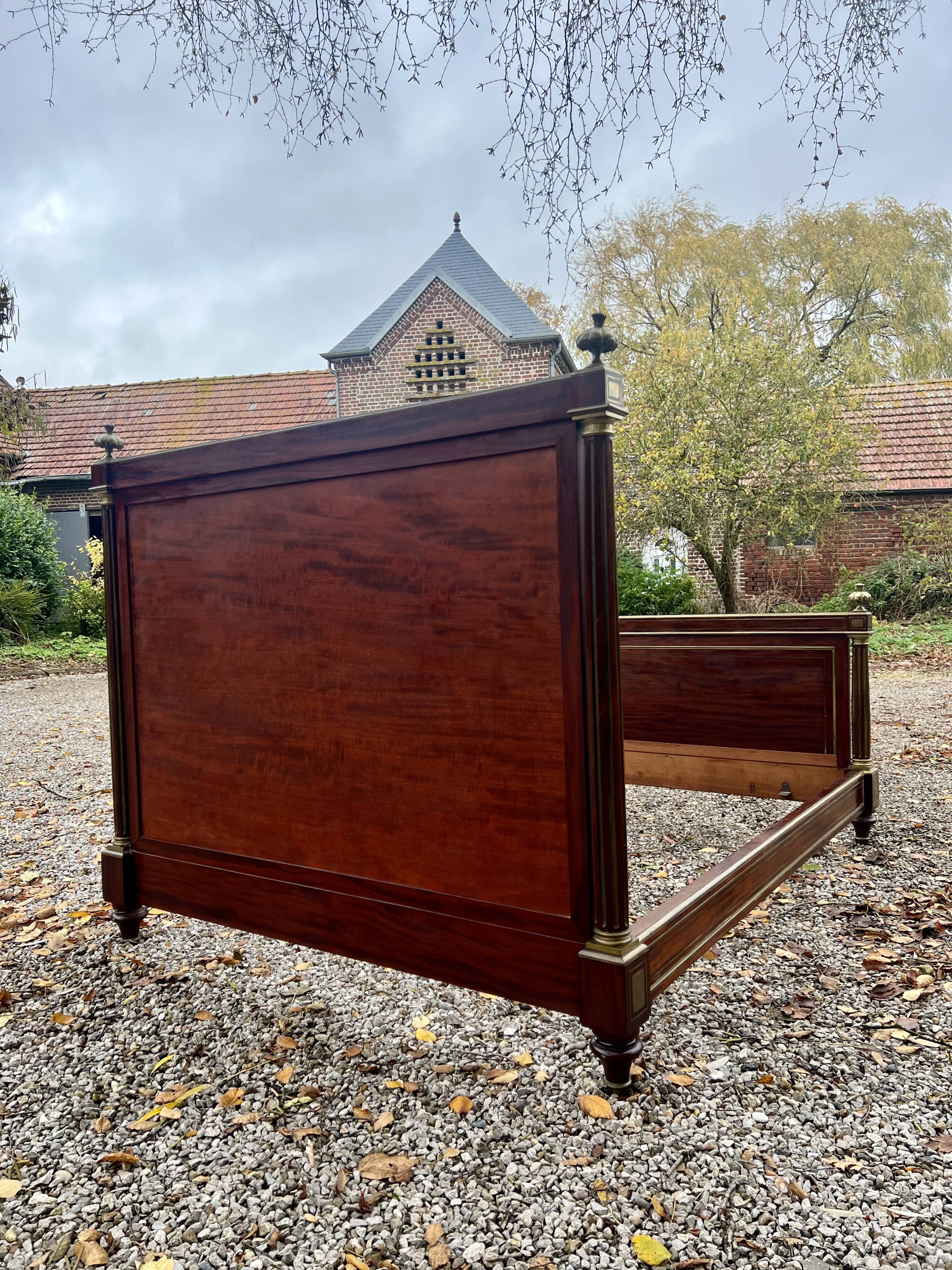 Magnificent Louis XVI style flamed mahogany bed Attributed to Gervais-maximilien Durand