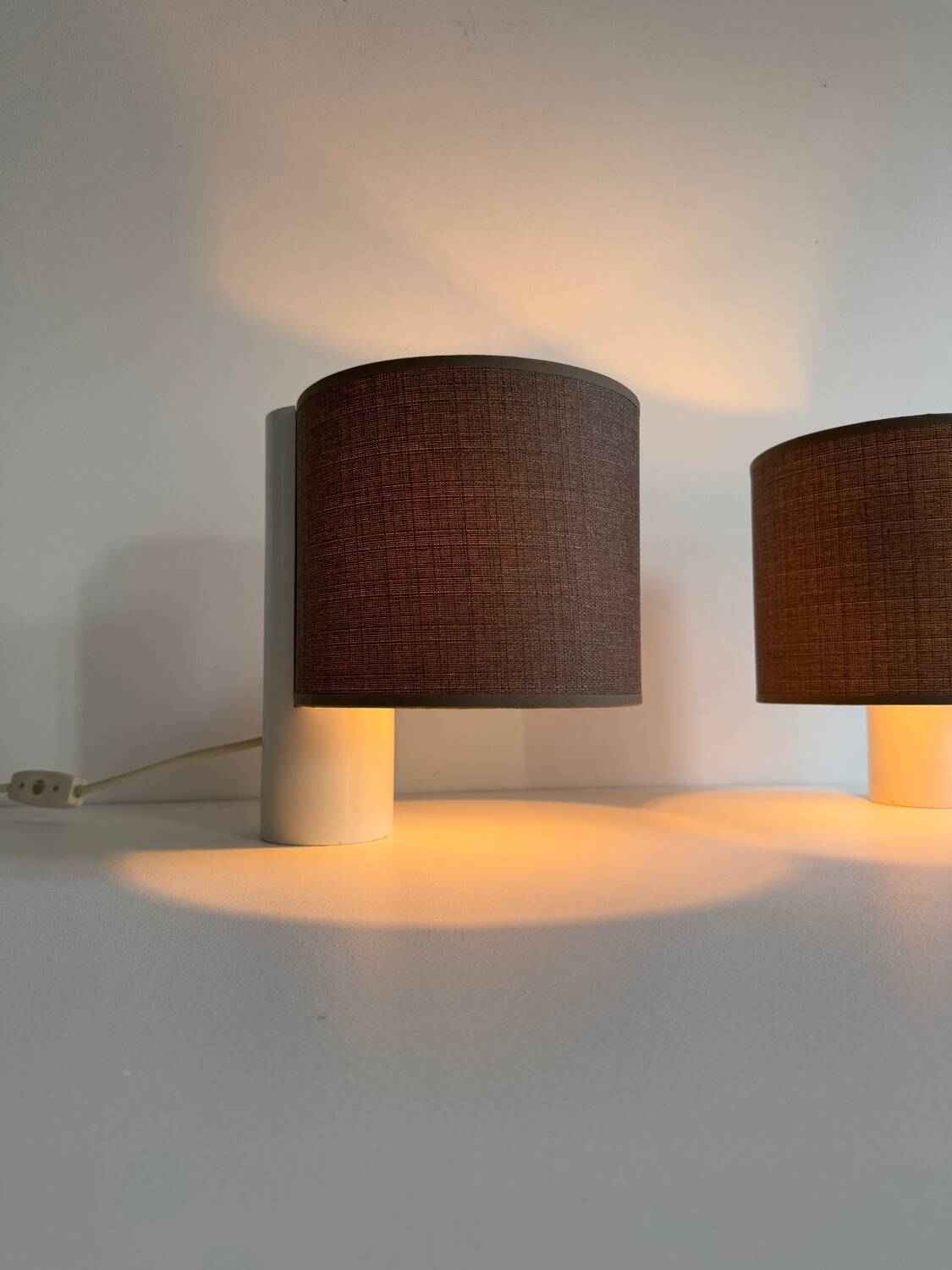 Pair of vintage table lamps, white and brown, “slim” by Gramigna for Quattrifolio, 1964 Italy