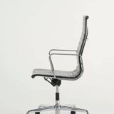 Vitra - Charles Eames, Ray Eames - Chaise de bureau - EA119 - Aluminium, Cuir