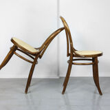 Paire de chaises brunes