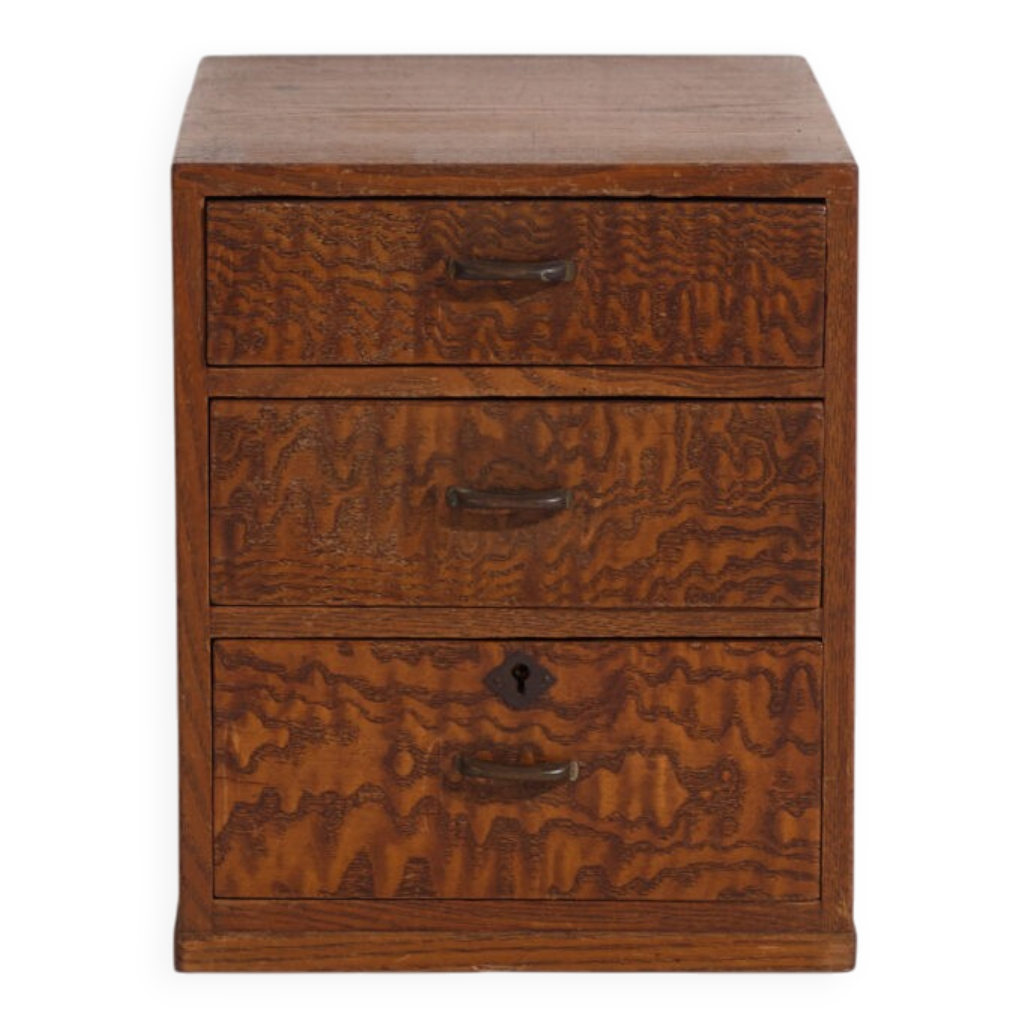 Petite commode ancienne japonaise – période Showa (c.1926-1945)