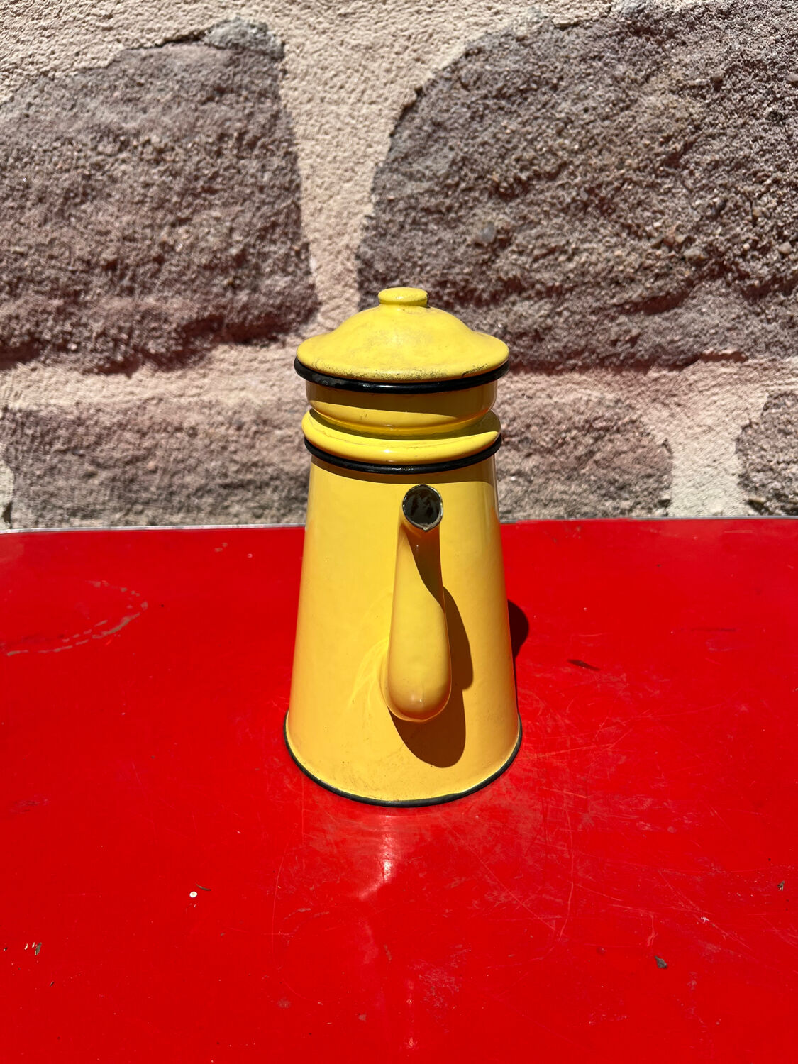 Enamelled coffee maker