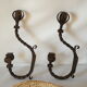 Paire de patères en fer forgé ancienne