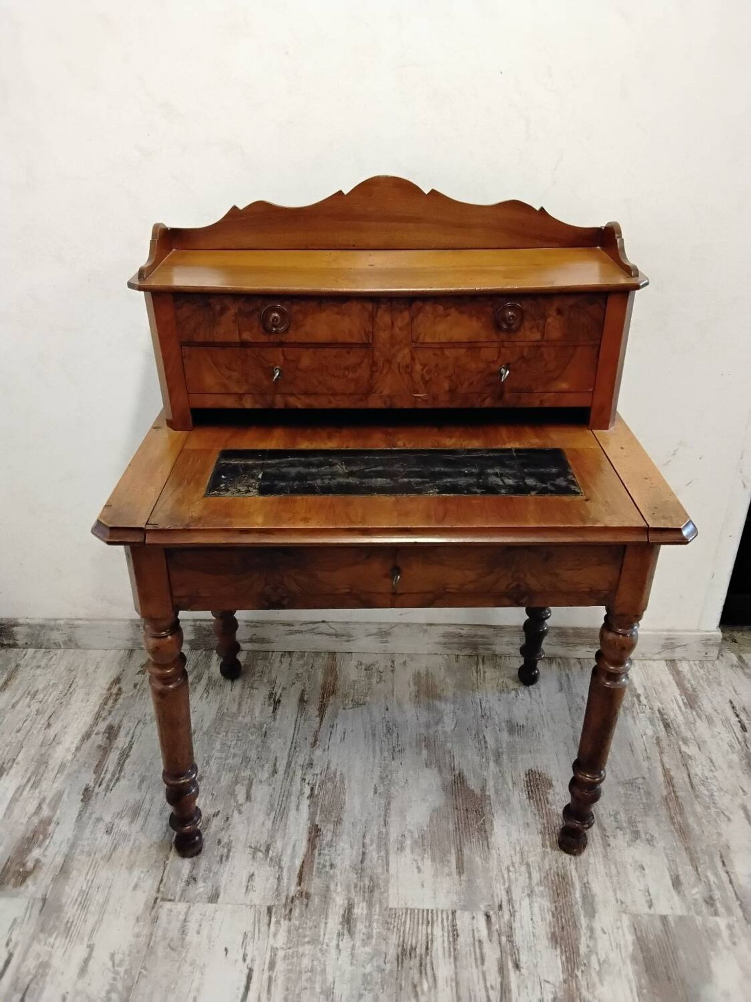 Writing desk