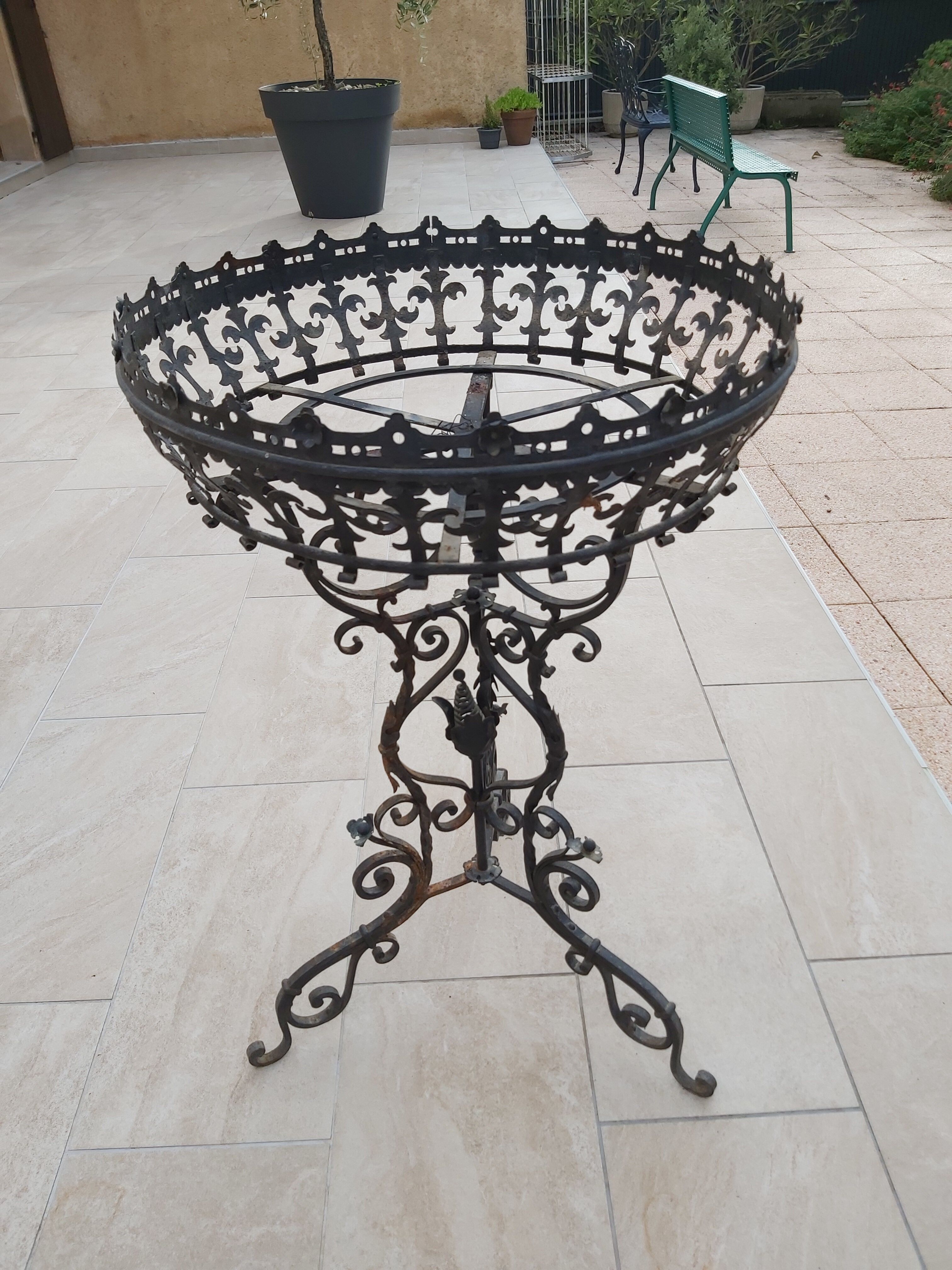 19th-century iron planter