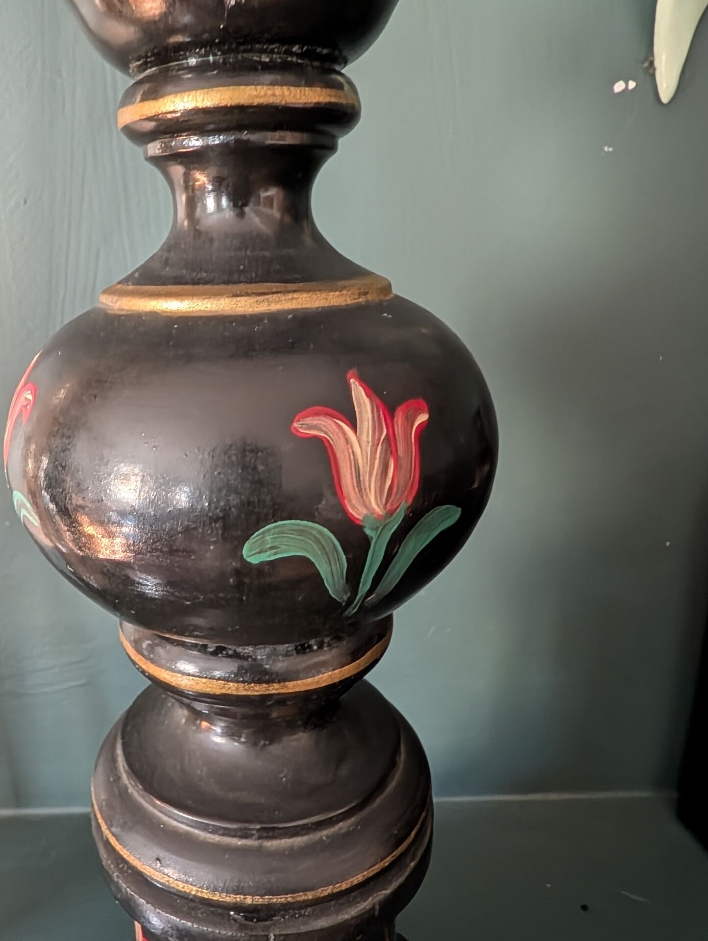 Black turned wooden lamp base – painted floral decoration – 1950s/60s