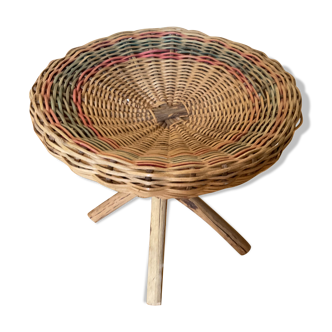 Wicker stool crossed feet