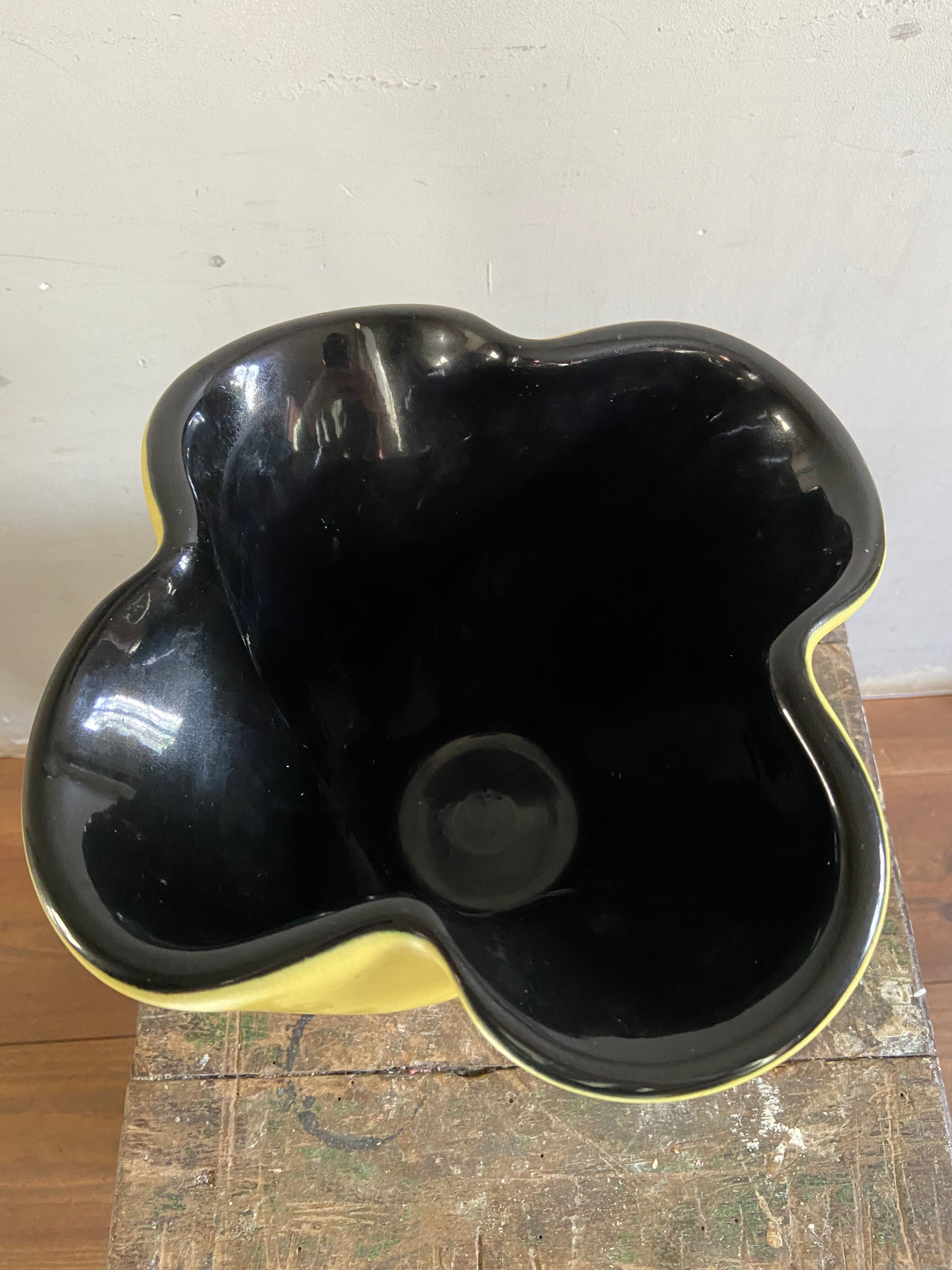 Elchinger corolla vase Yellow and black