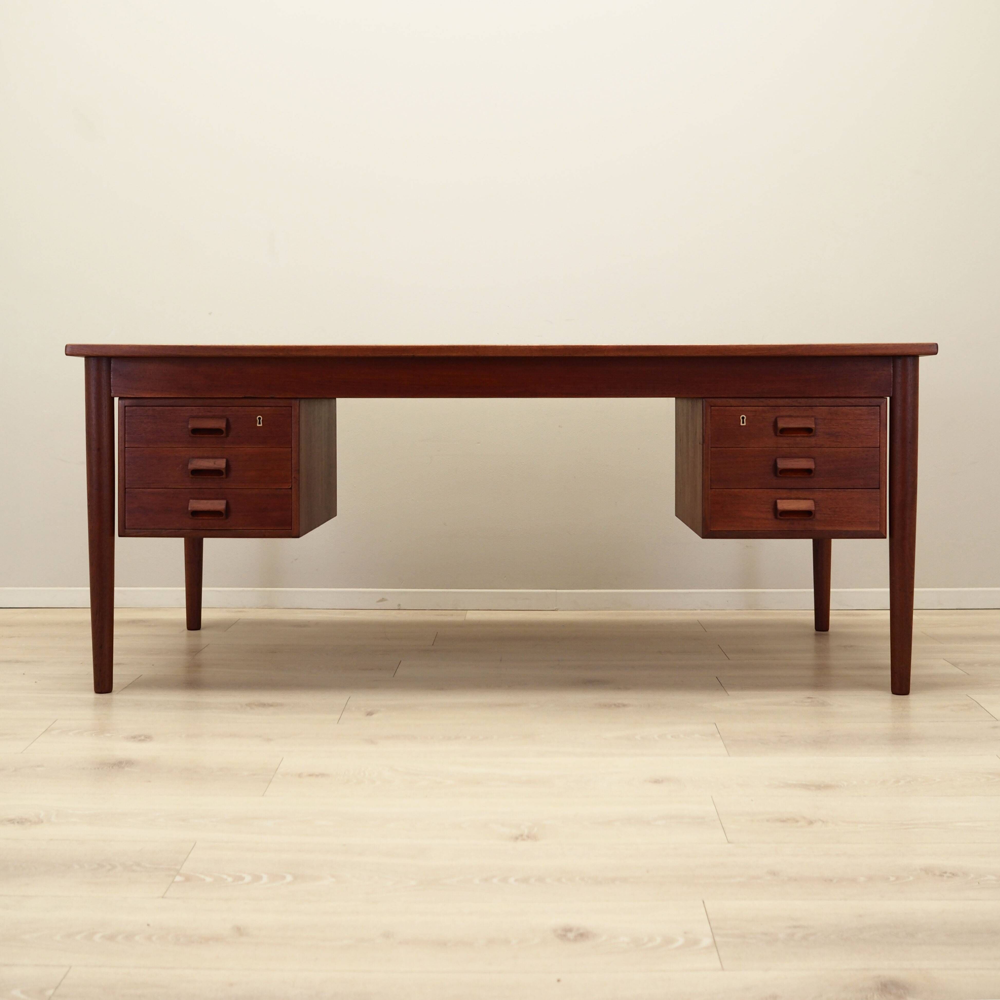 Teak desk, Danish design, 1960s, designer: Børge Mogensen