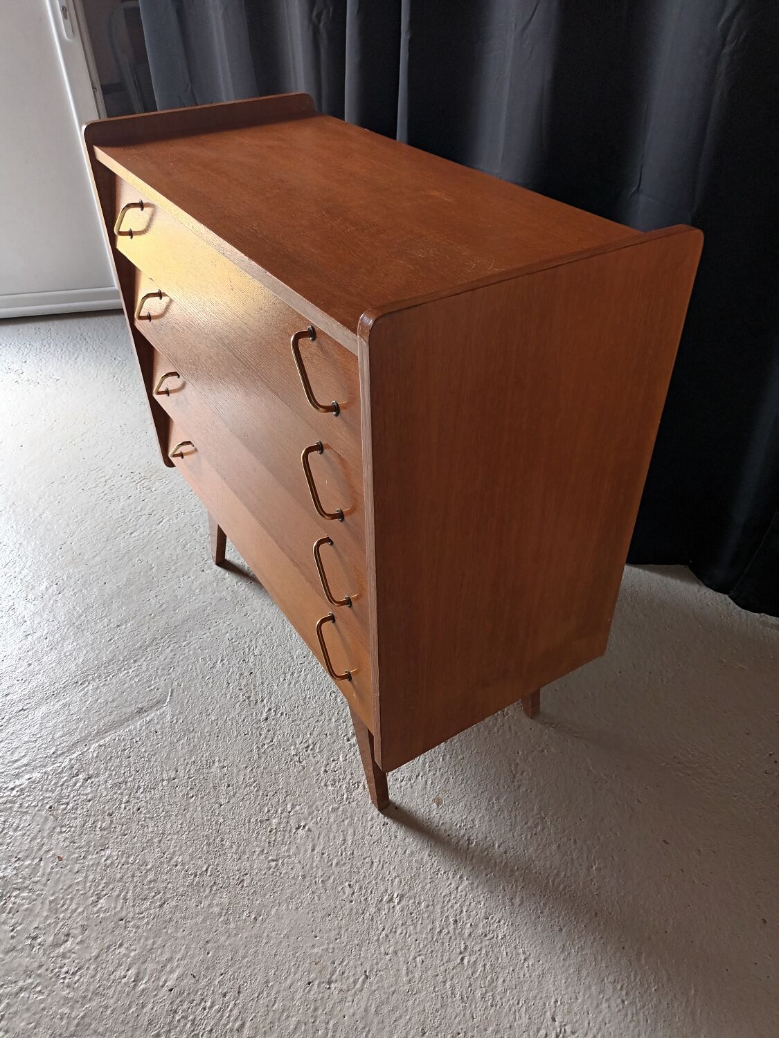 Vintage chest of drawers