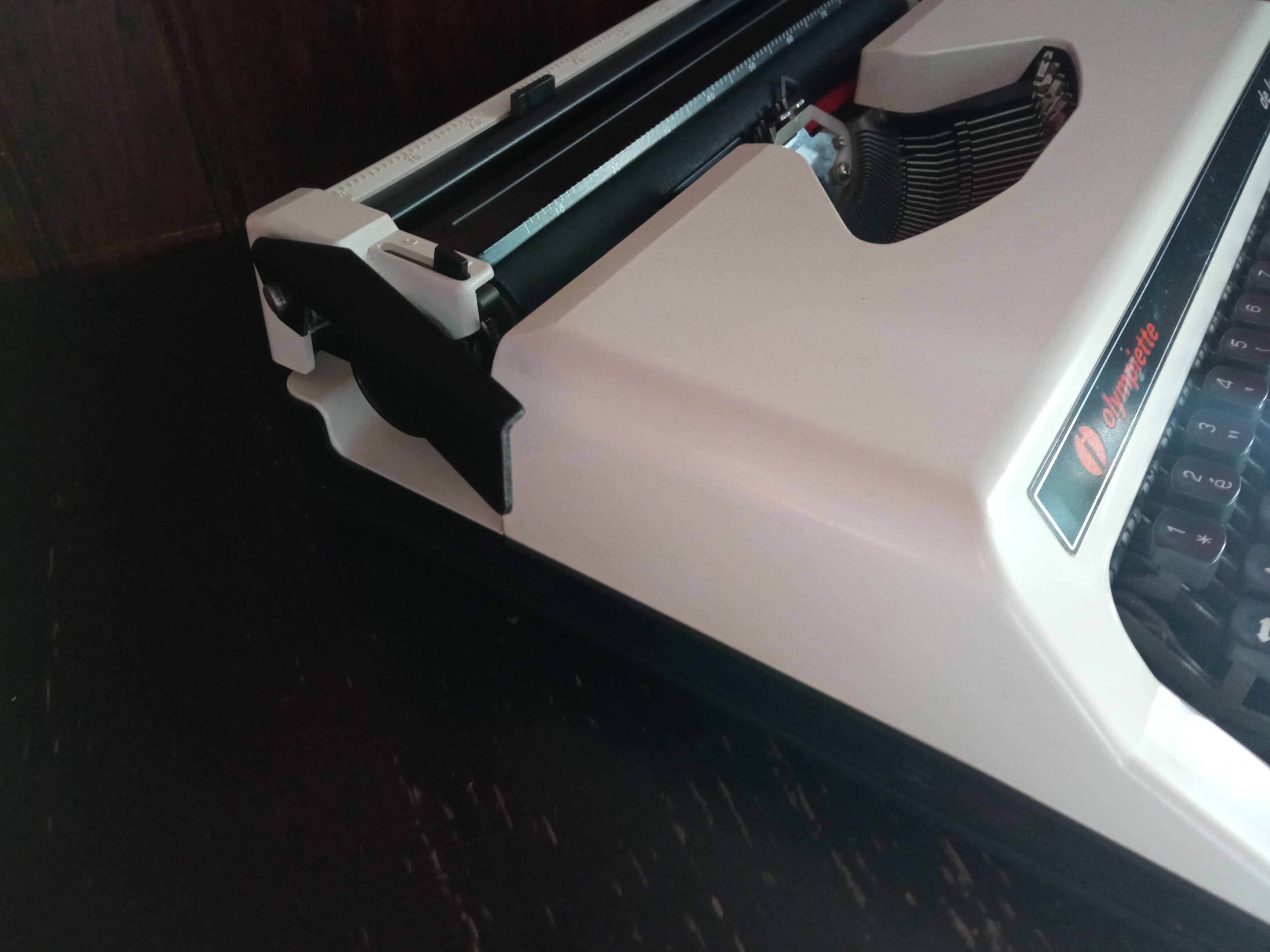 Olympia Luxury Olympiette Typewriter