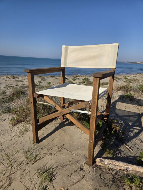 Chaise metteur en scène en ancien teck – restaurées