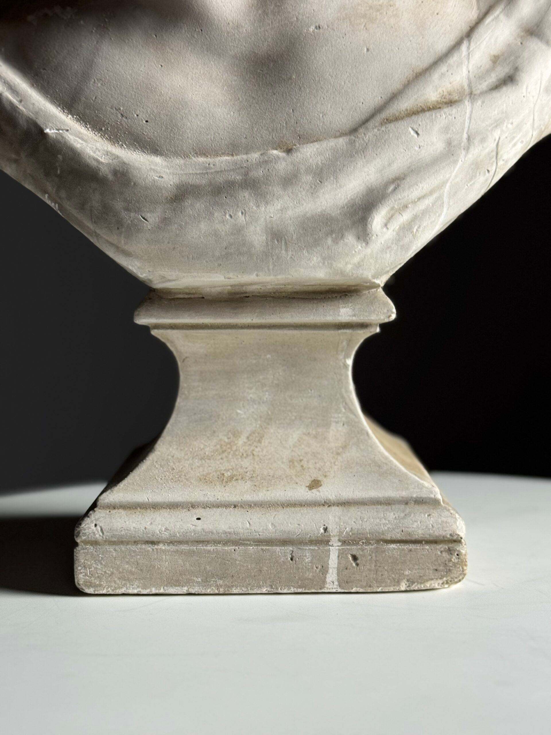 Buste de Vitellius en plâtre romain, 20e siècle.