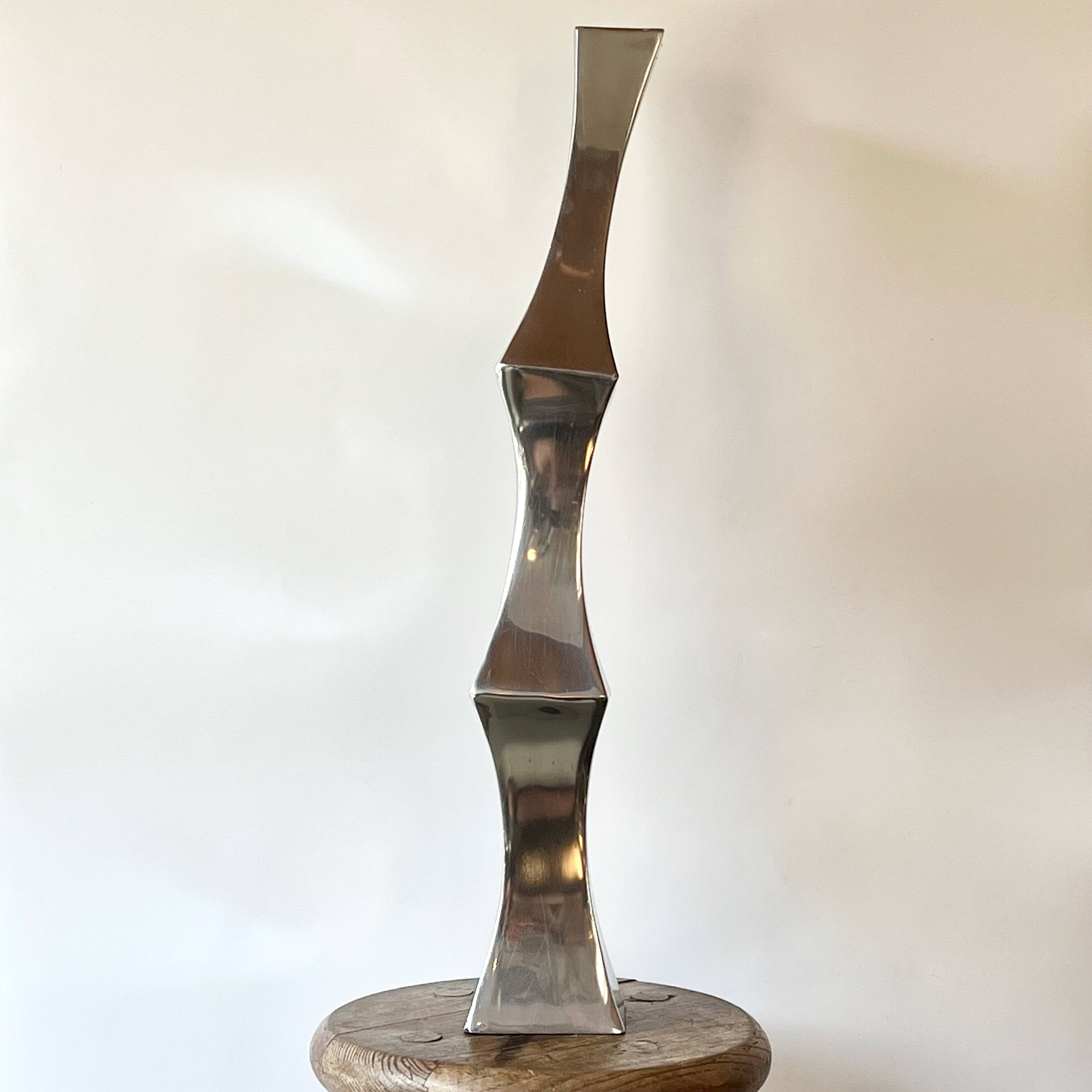 XXL “totem” vase / cast aluminum – 1980s