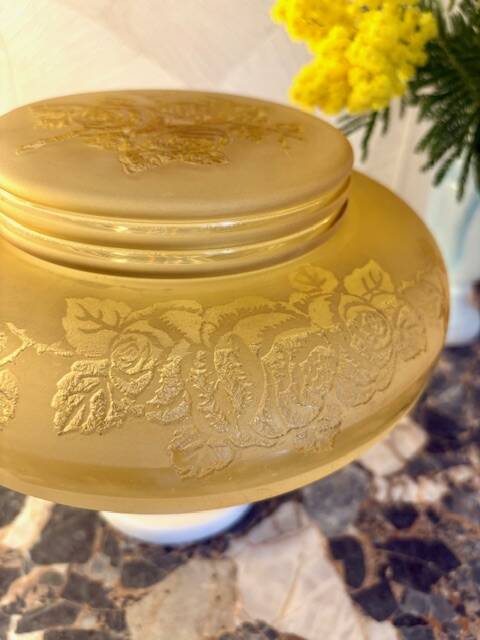 Yellow floral globe art nouveau table lamp