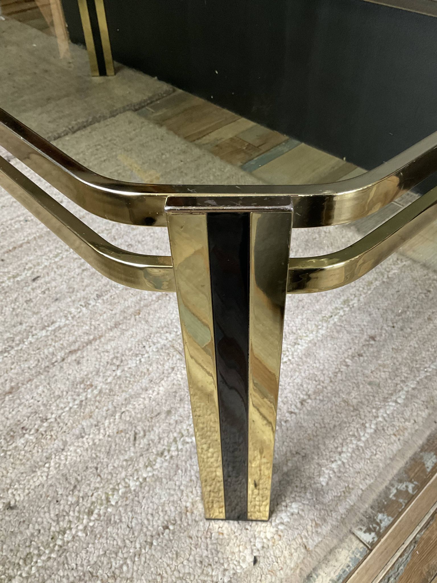 Vintage 1970s coffee table in gold metal and smoked glass.