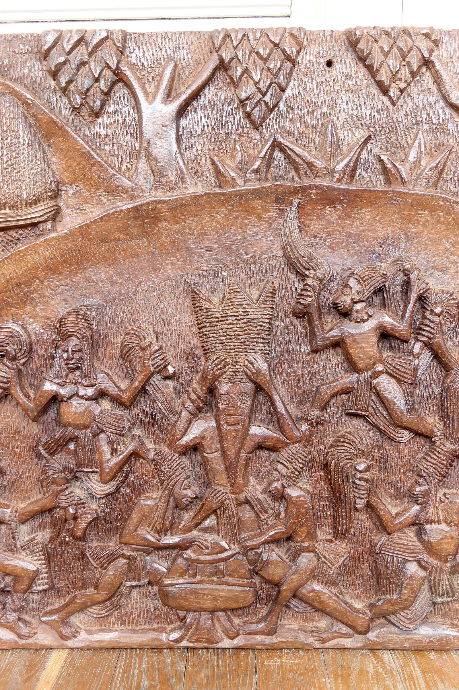 Important Monoxyle Panel, Bamoun Bas-Relief, Cameroon, Circa 1960
