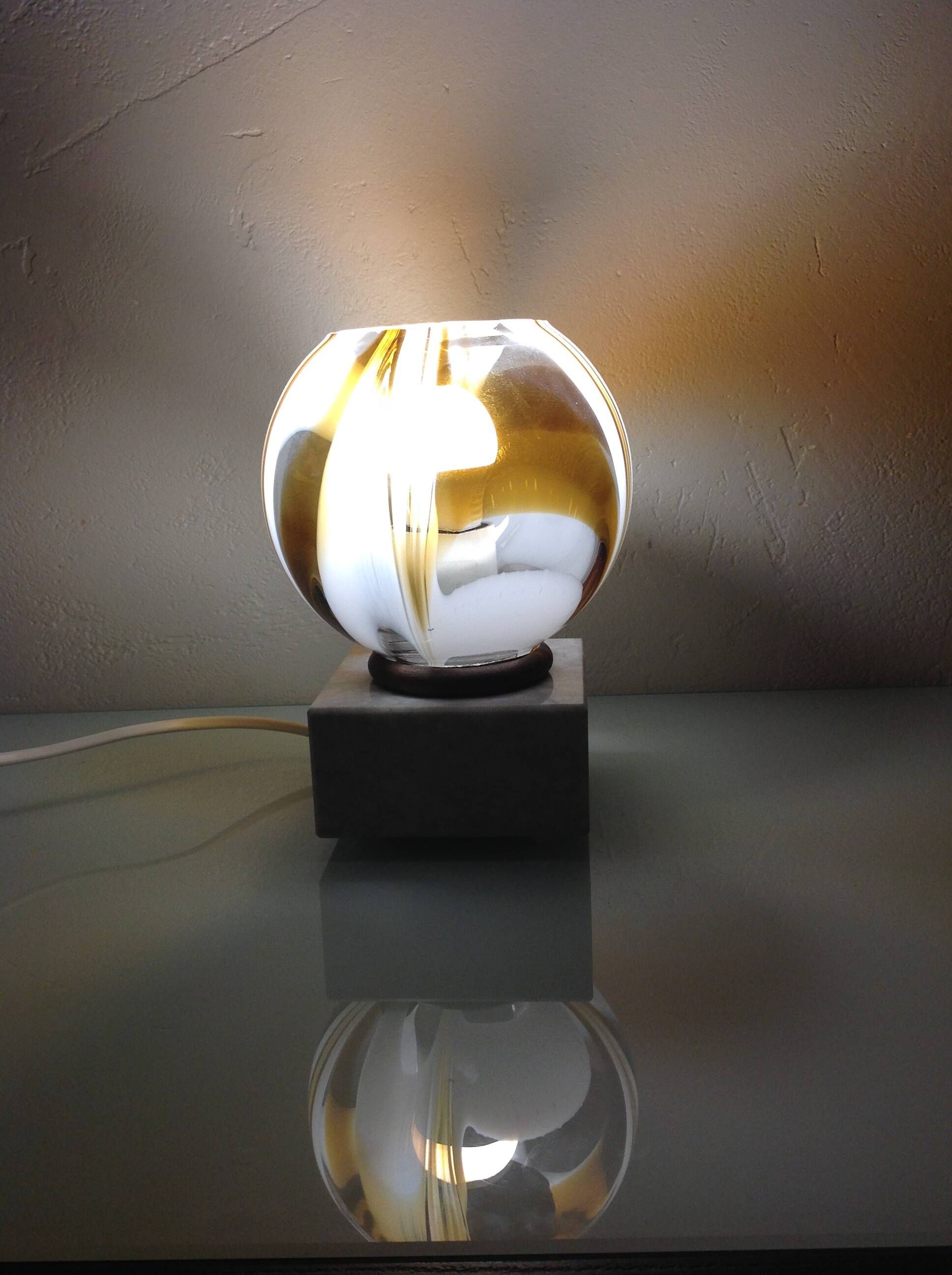 Polychrome glass globe lamp on marble base / vintage 60s-70s