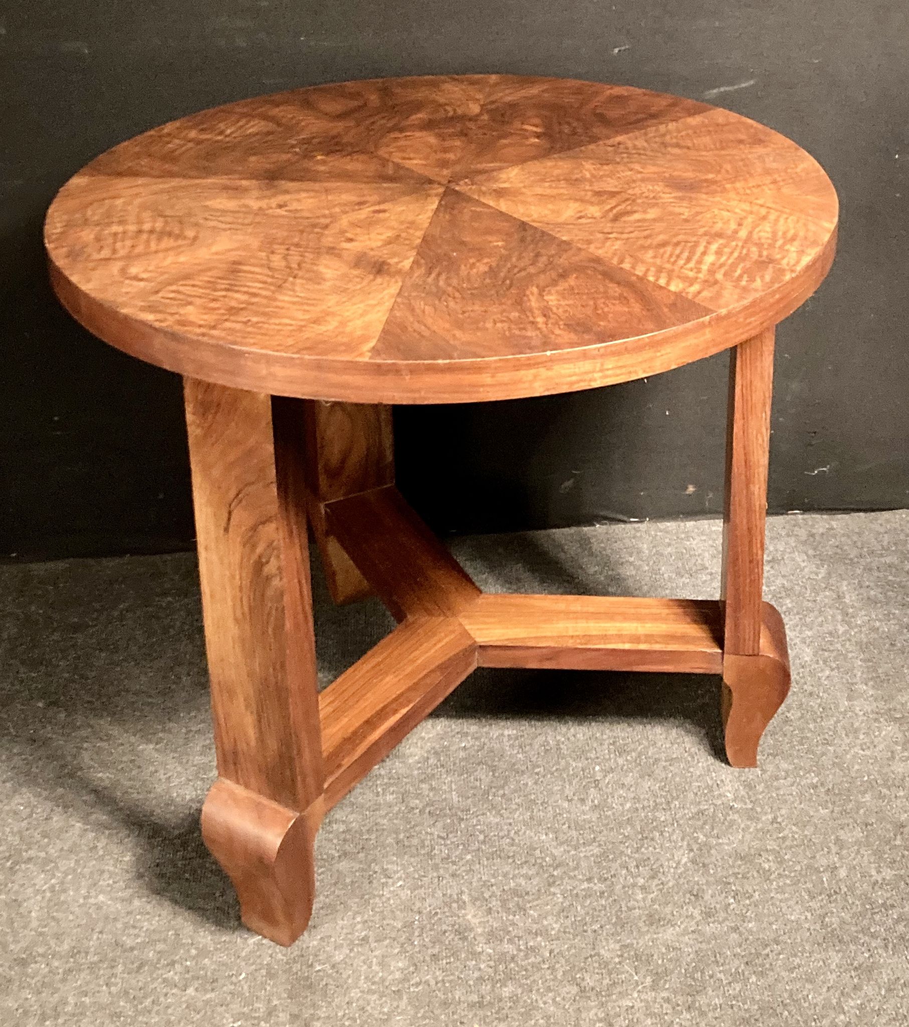 Art Deco pedestal table