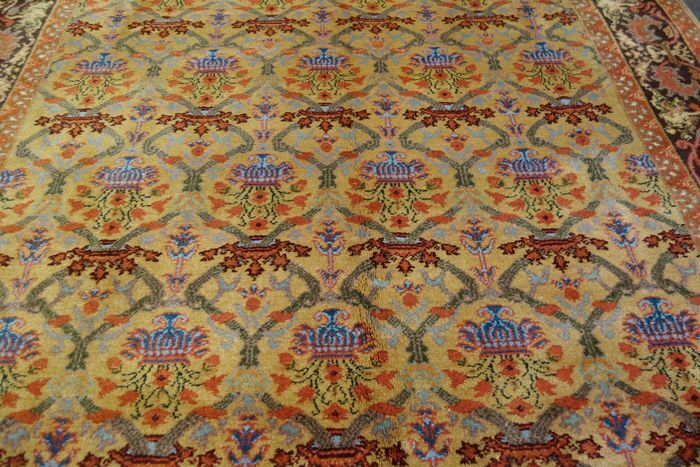 Tabriz persian carpet - 240x170 cm