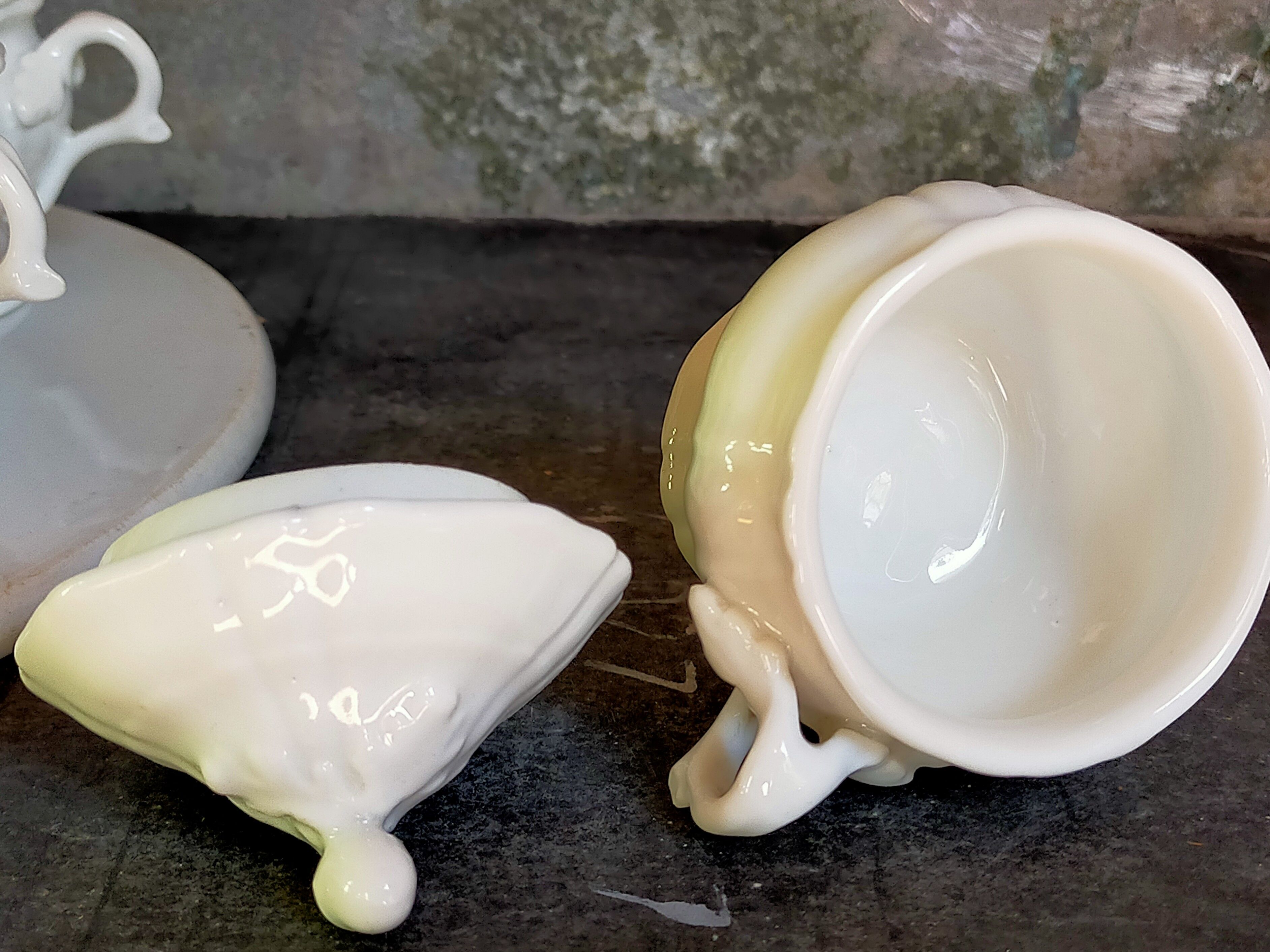 Set of seven covered pots and tray old white slurry nineteenth