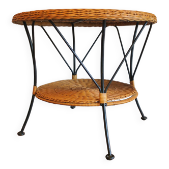 Table basse ou table à vin vintage à 2 niveaux en rotin et fer noir, 1960