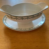 Gravy boat