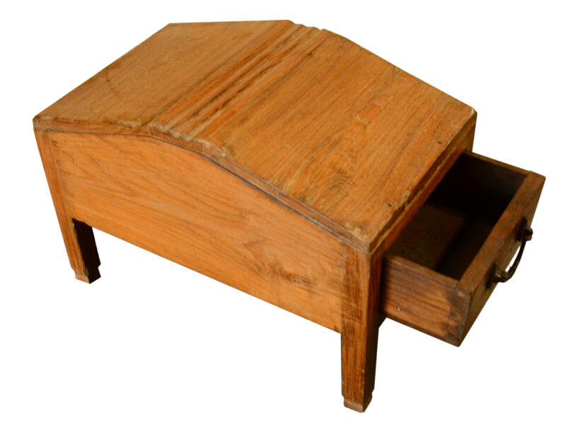 Former double schoolboy desk