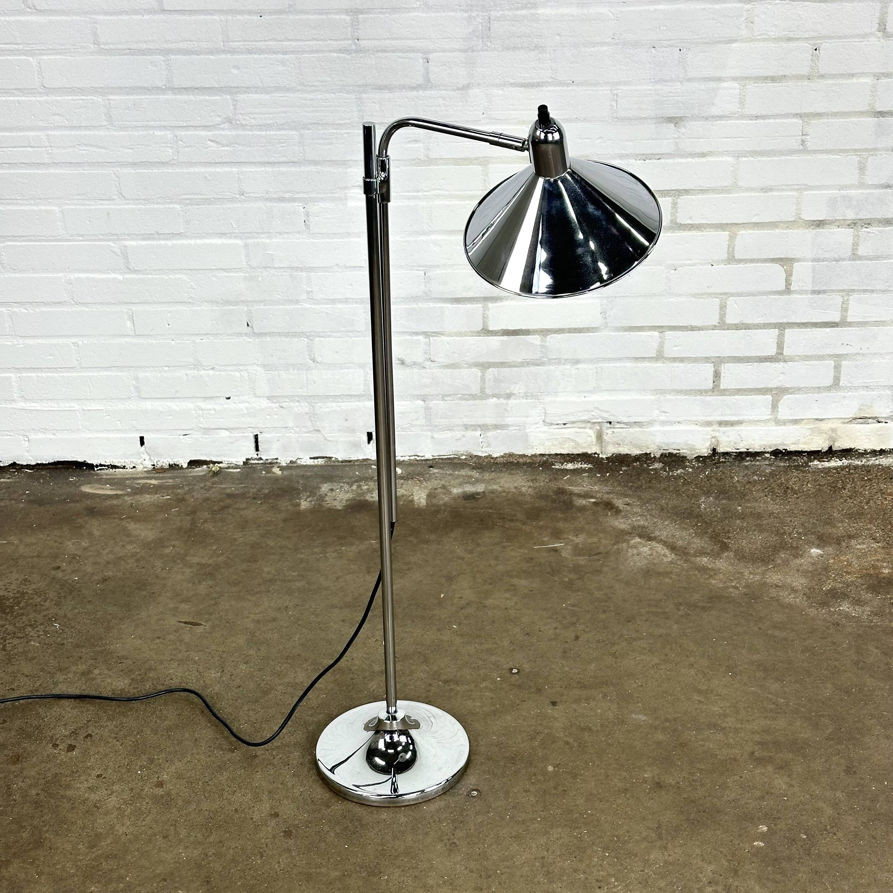 Koch & Lowy lampadaire chromé