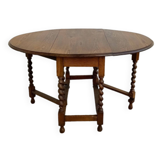 Antique folding table in oak