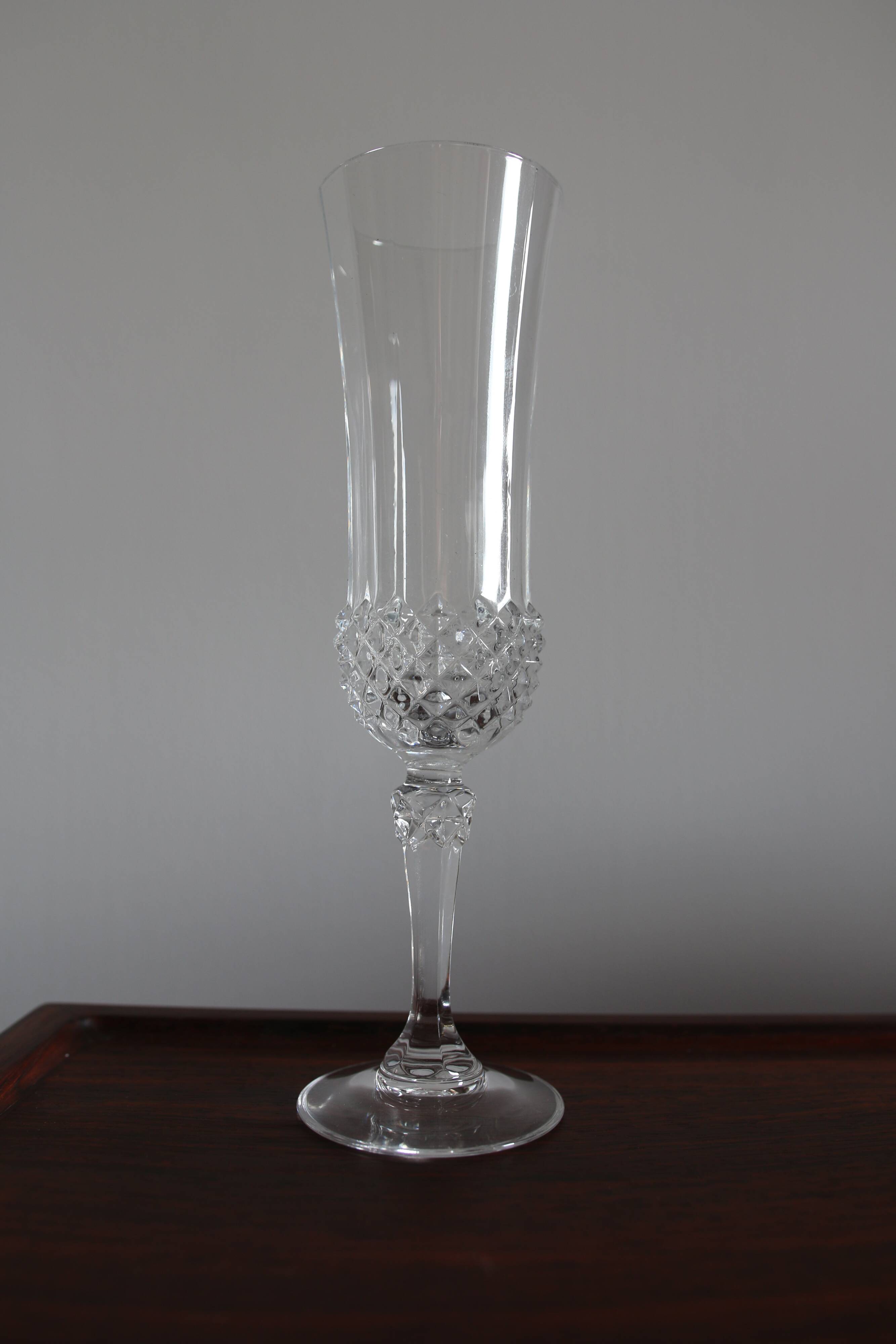 12 vintage glass champagne flutes, Longchamp, Cristal d’Arques
