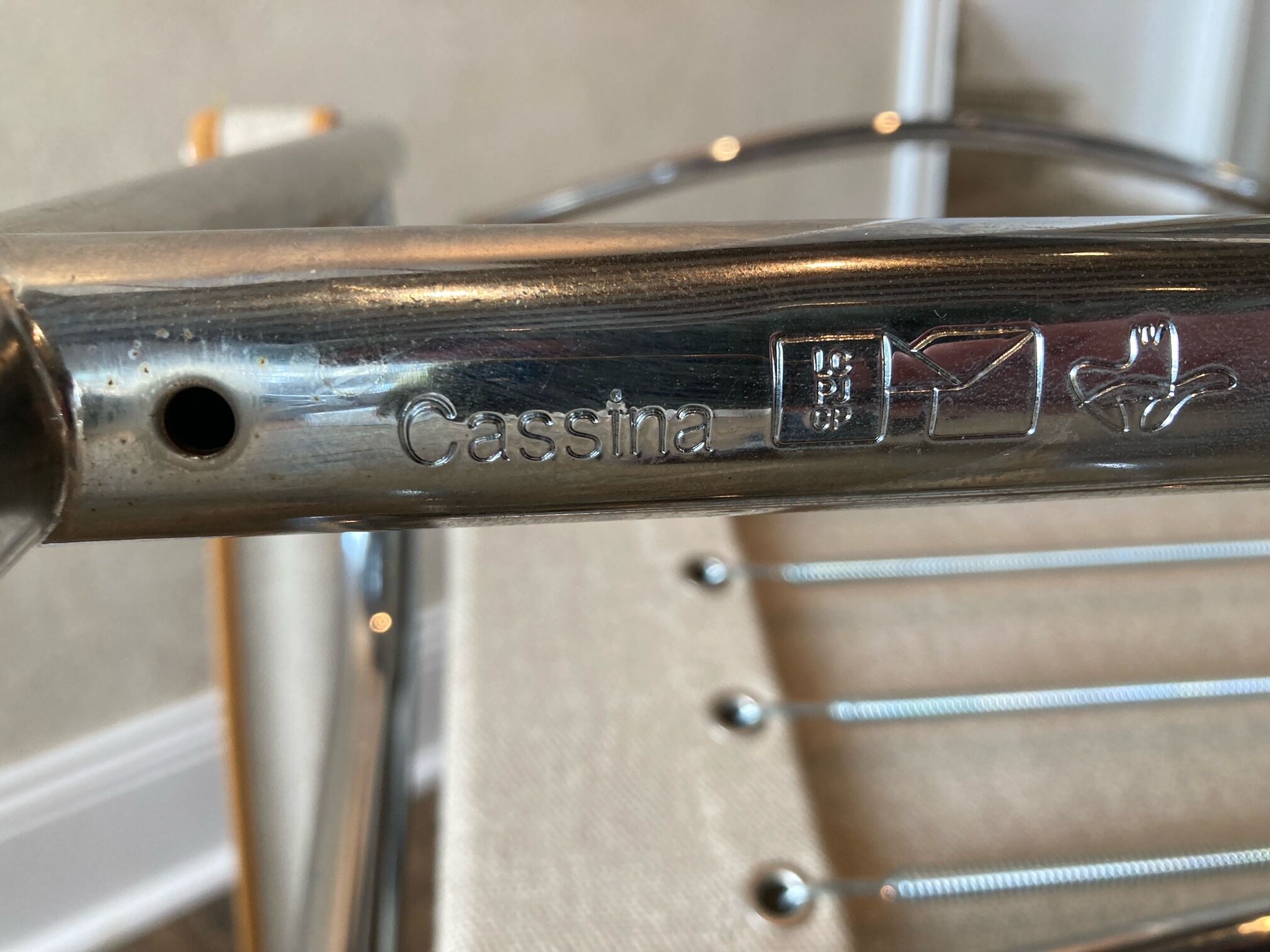 Pair of armchairs "LC1", Le Corbusier, Charlotte Perriand, Pierre Jeanneret